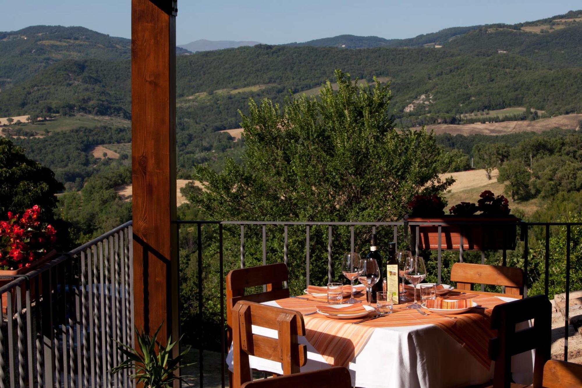 Agriturismo Il Castello Ассизи Экстерьер фото