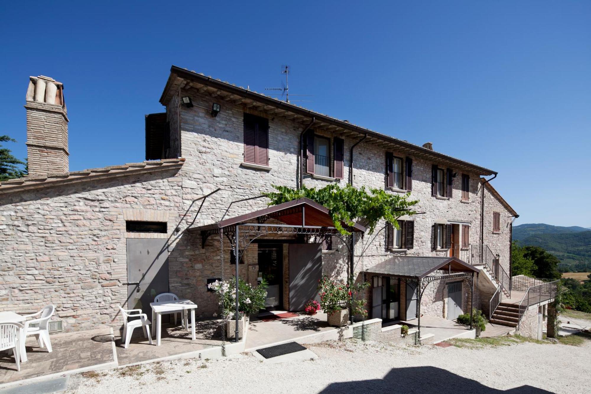 Agriturismo Il Castello Ассизи Экстерьер фото