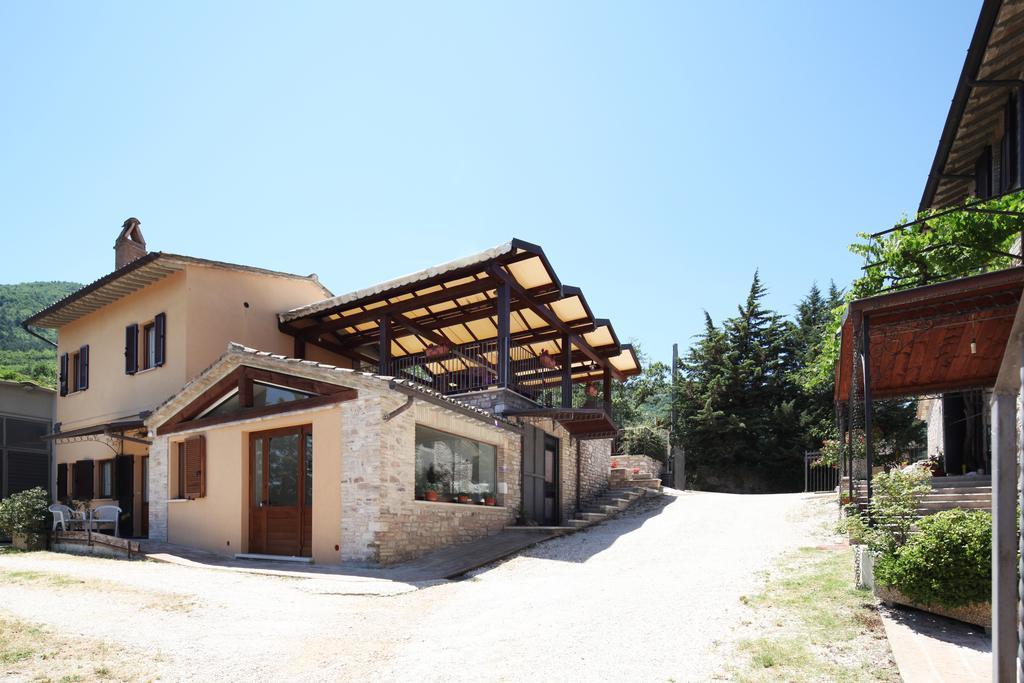 Agriturismo Il Castello Ассизи Экстерьер фото
