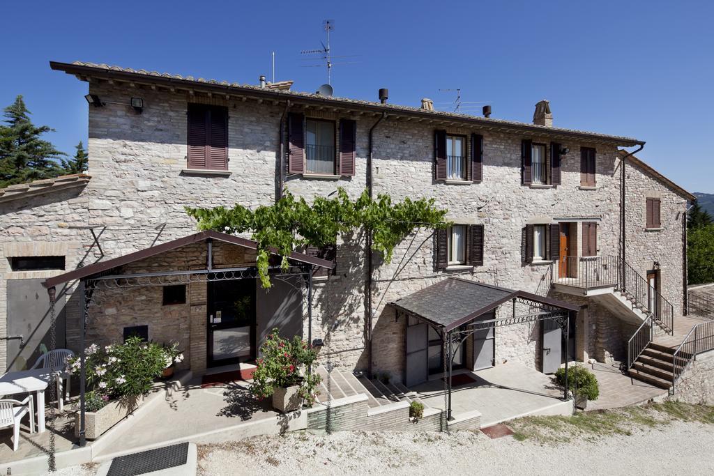Agriturismo Il Castello Ассизи Экстерьер фото