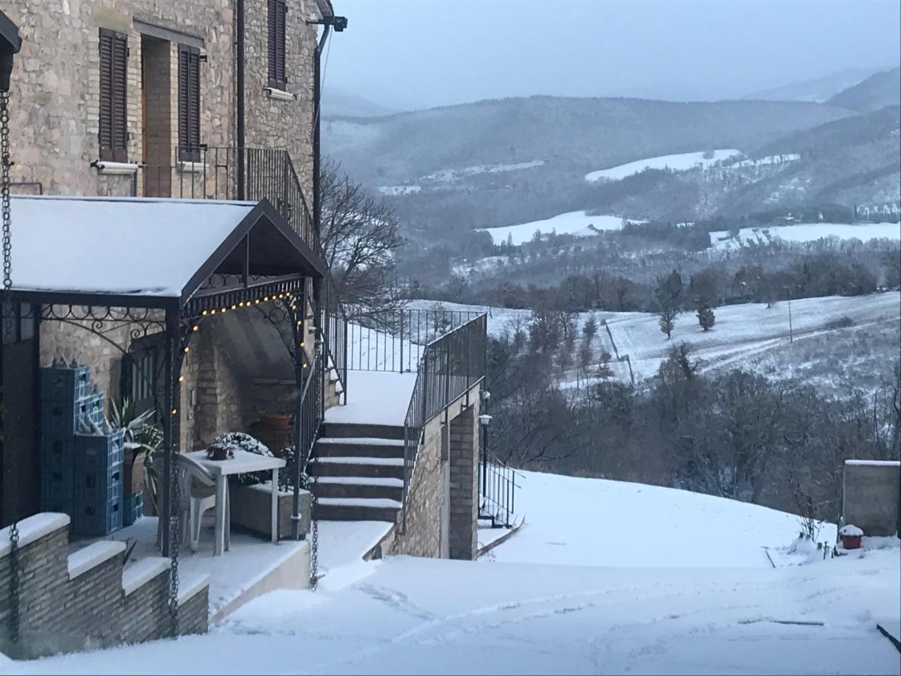 Agriturismo Il Castello Ассизи Экстерьер фото
