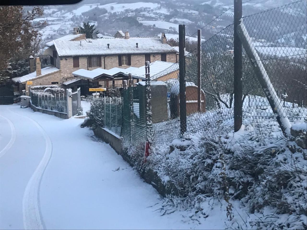 Agriturismo Il Castello Ассизи Экстерьер фото